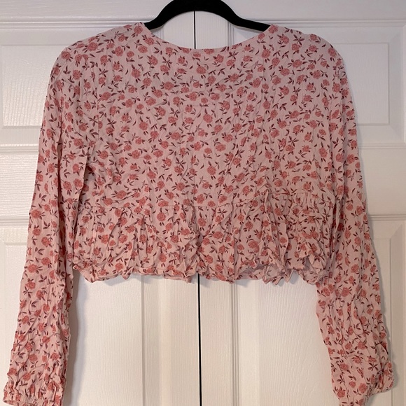 Flowy Button-Front Crop Top - Picture 2 of 4